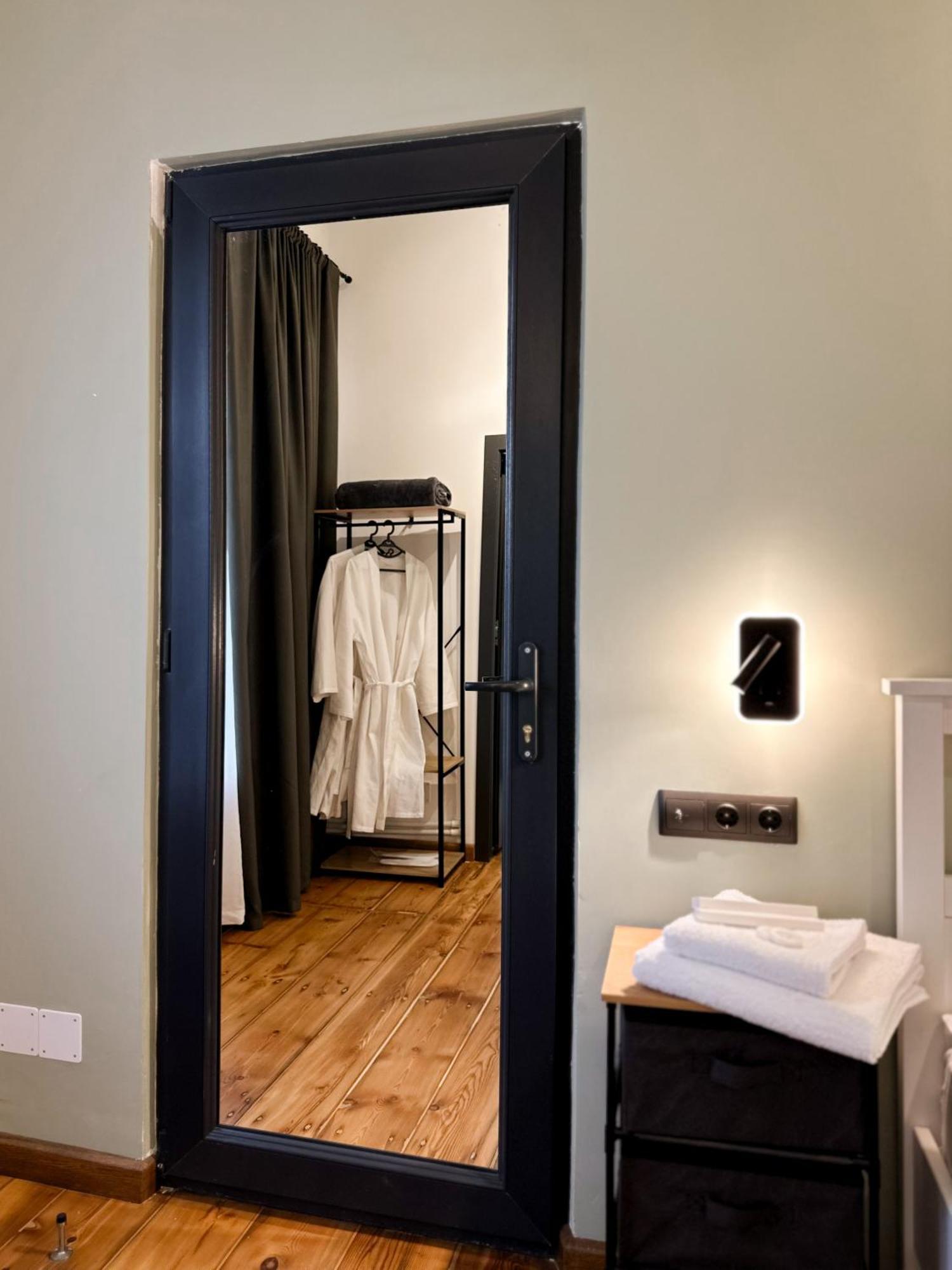 Tiroents Hotel Gyumri ภายนอก รูปภาพ